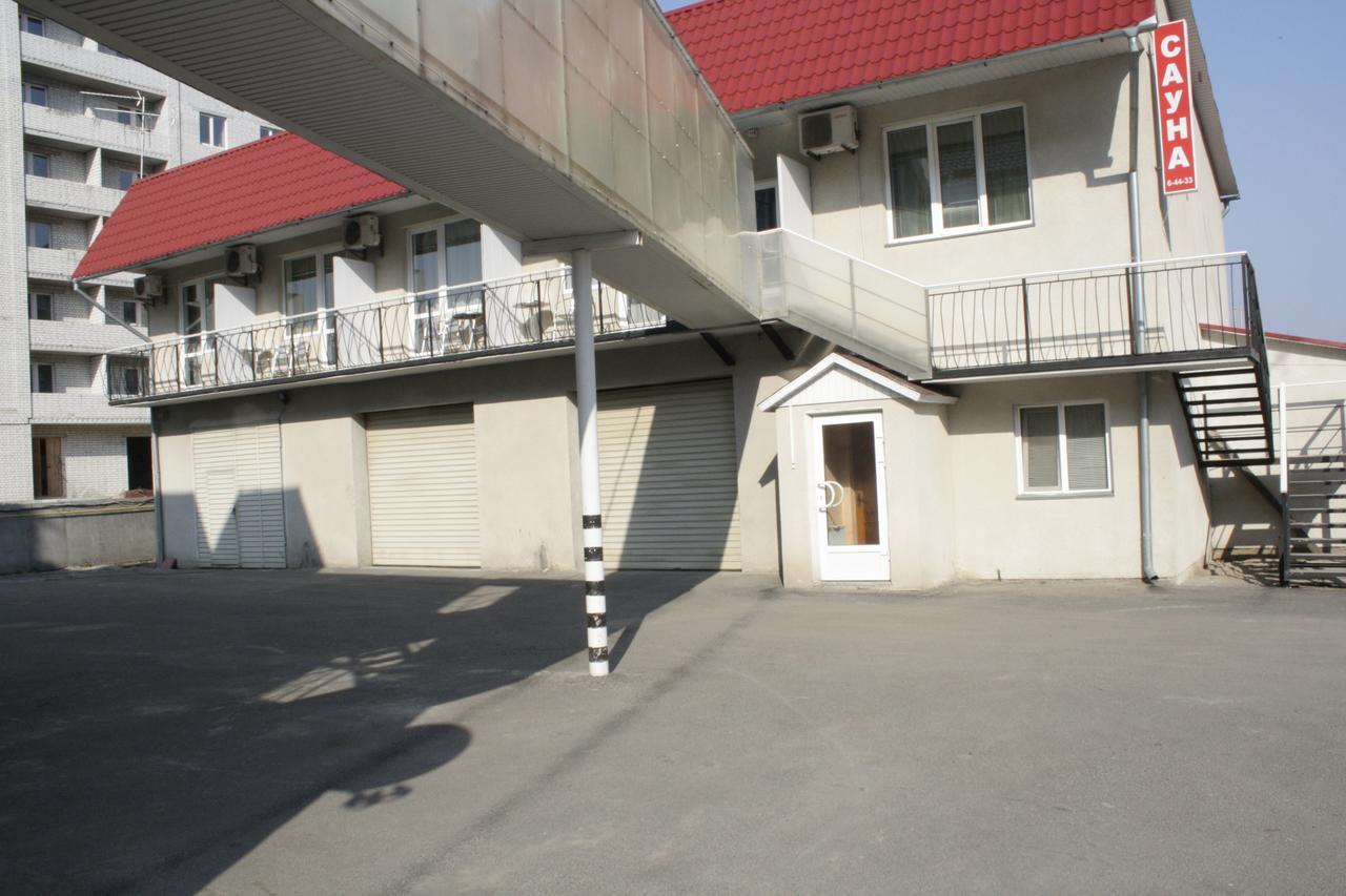Комплекс Отдыха "Престиж" Boryspilʼ Exterior foto
